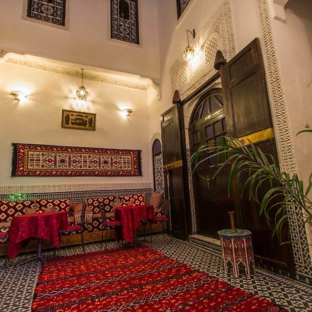 Riad Taha فاس المظهر الخارجي الصورة