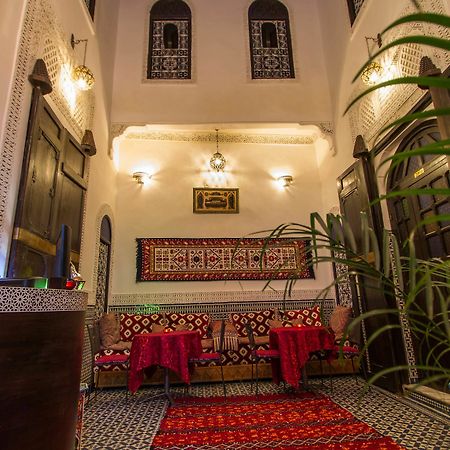 Riad Taha فاس المظهر الخارجي الصورة