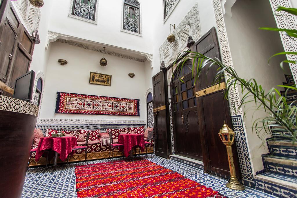 Riad Taha فاس المظهر الخارجي الصورة