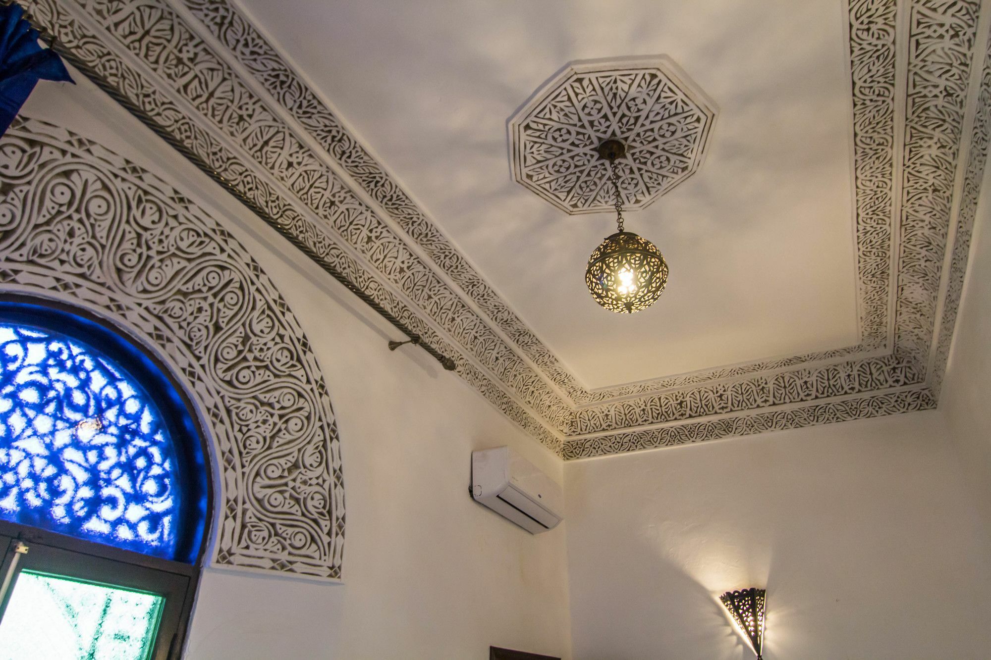 Riad Taha فاس المظهر الخارجي الصورة