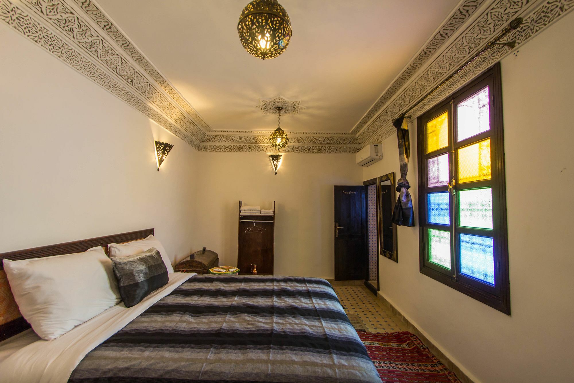 Riad Taha فاس المظهر الخارجي الصورة