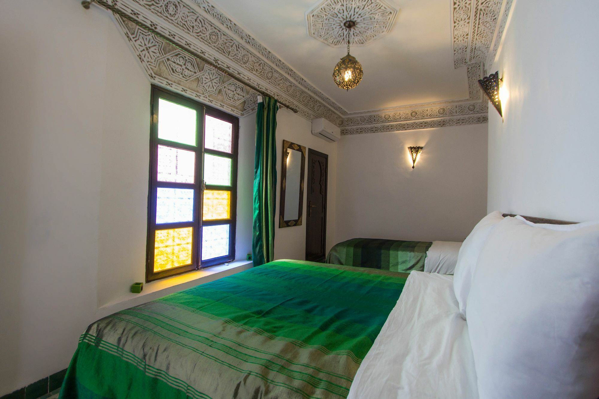 Riad Taha فاس المظهر الخارجي الصورة