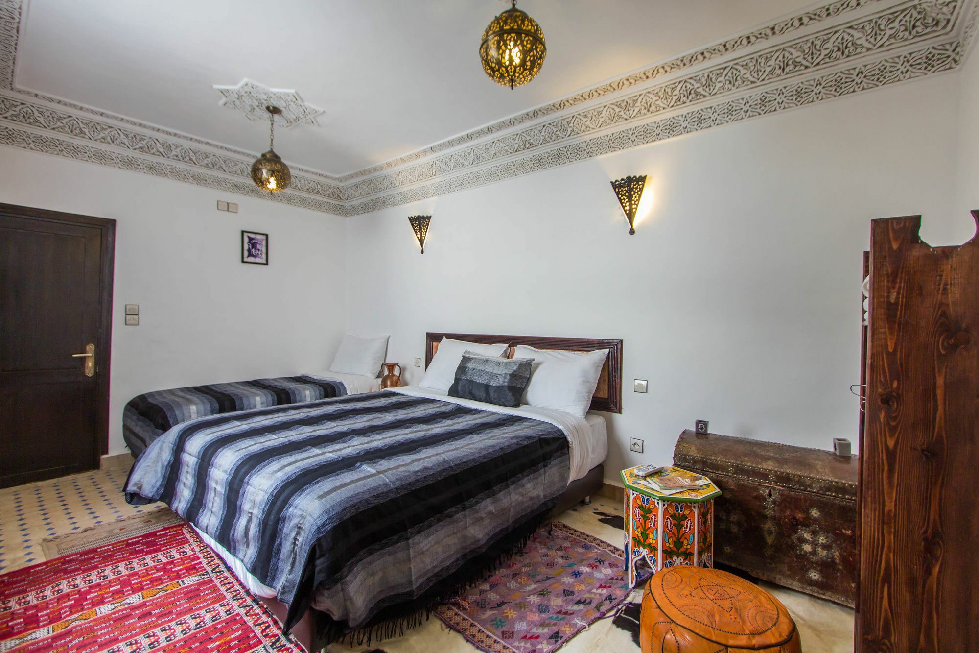 Riad Taha فاس المظهر الخارجي الصورة