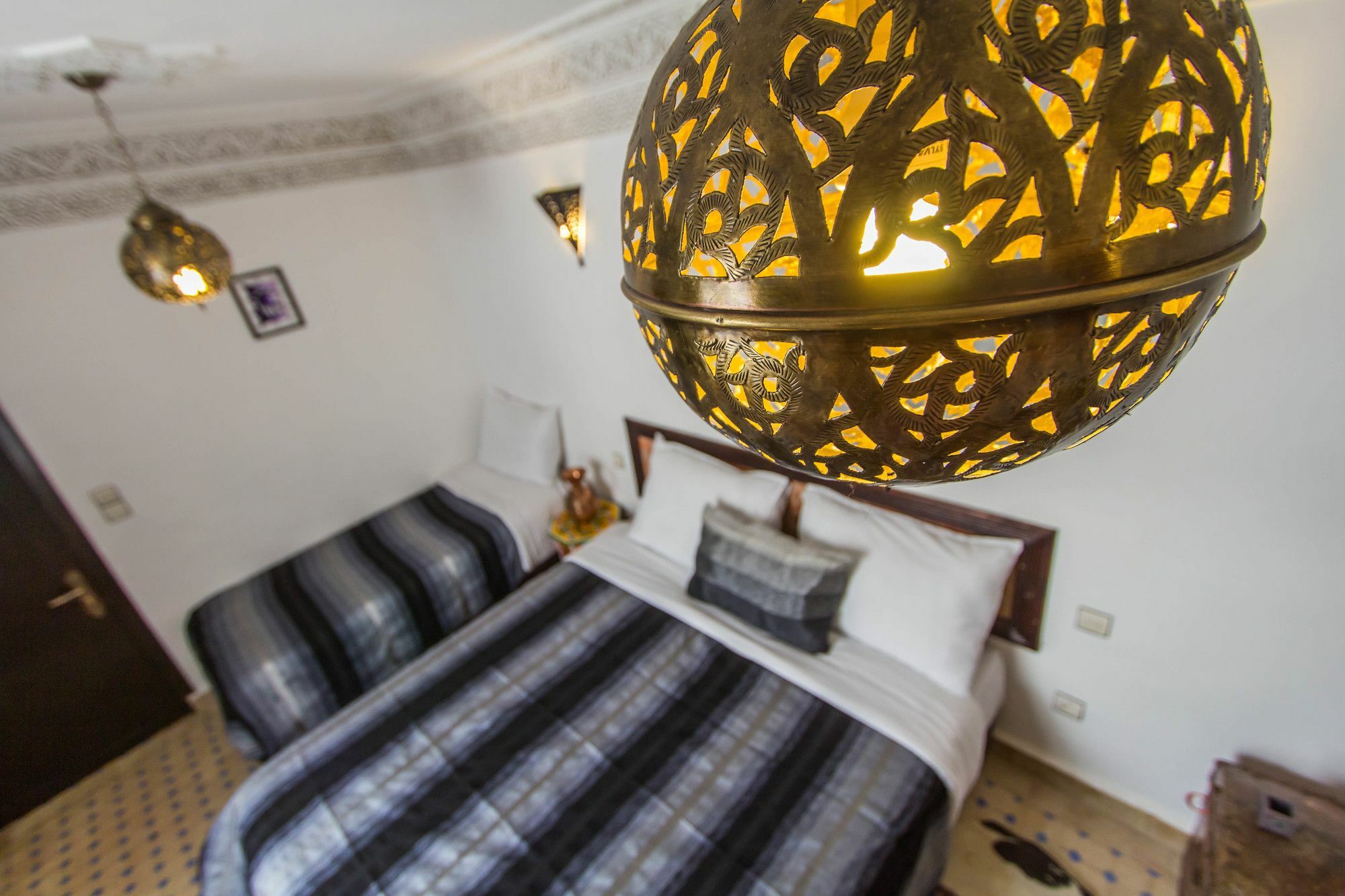 Riad Taha فاس المظهر الخارجي الصورة