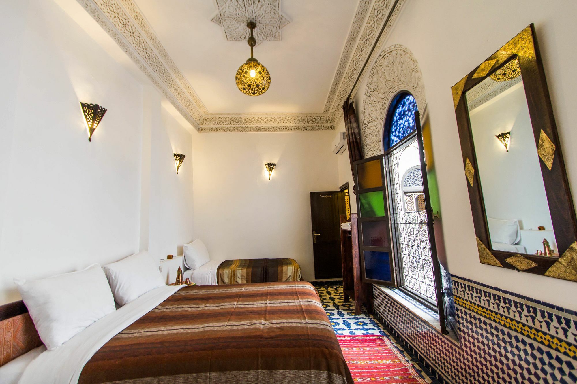 Riad Taha فاس المظهر الخارجي الصورة